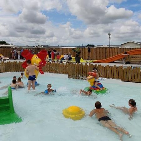 Camping Et Gite La Garenne De Moncourt Baie Somme Rue  Eksteriør bilde